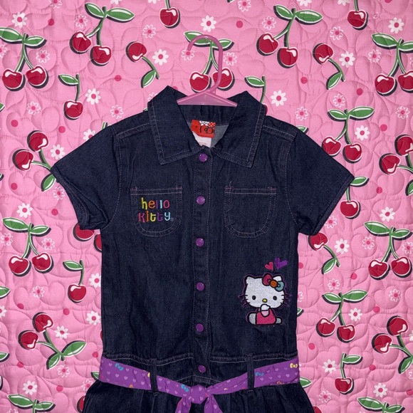 Hello Kitty dress - Picture 2 of 5